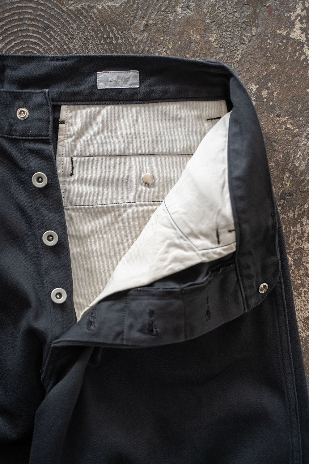 【26AW】Satin Frisco Pants(CHARCOAL)