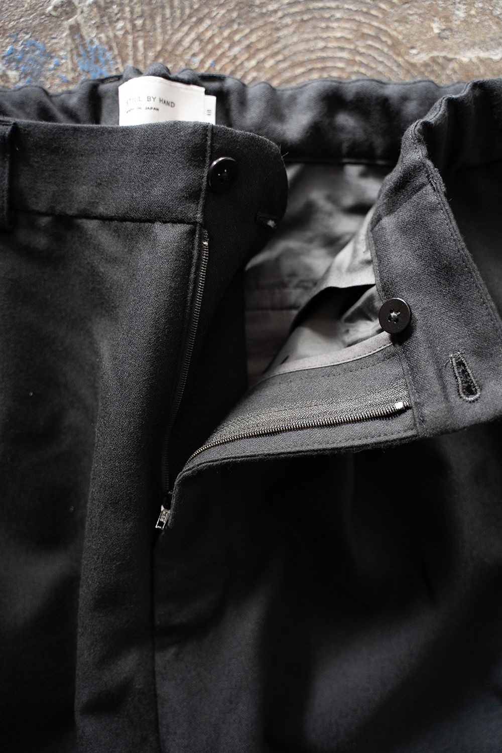 【ラスト1点】【22AW】ウールタッサー2タックイージーパンツ(INK BLACK)