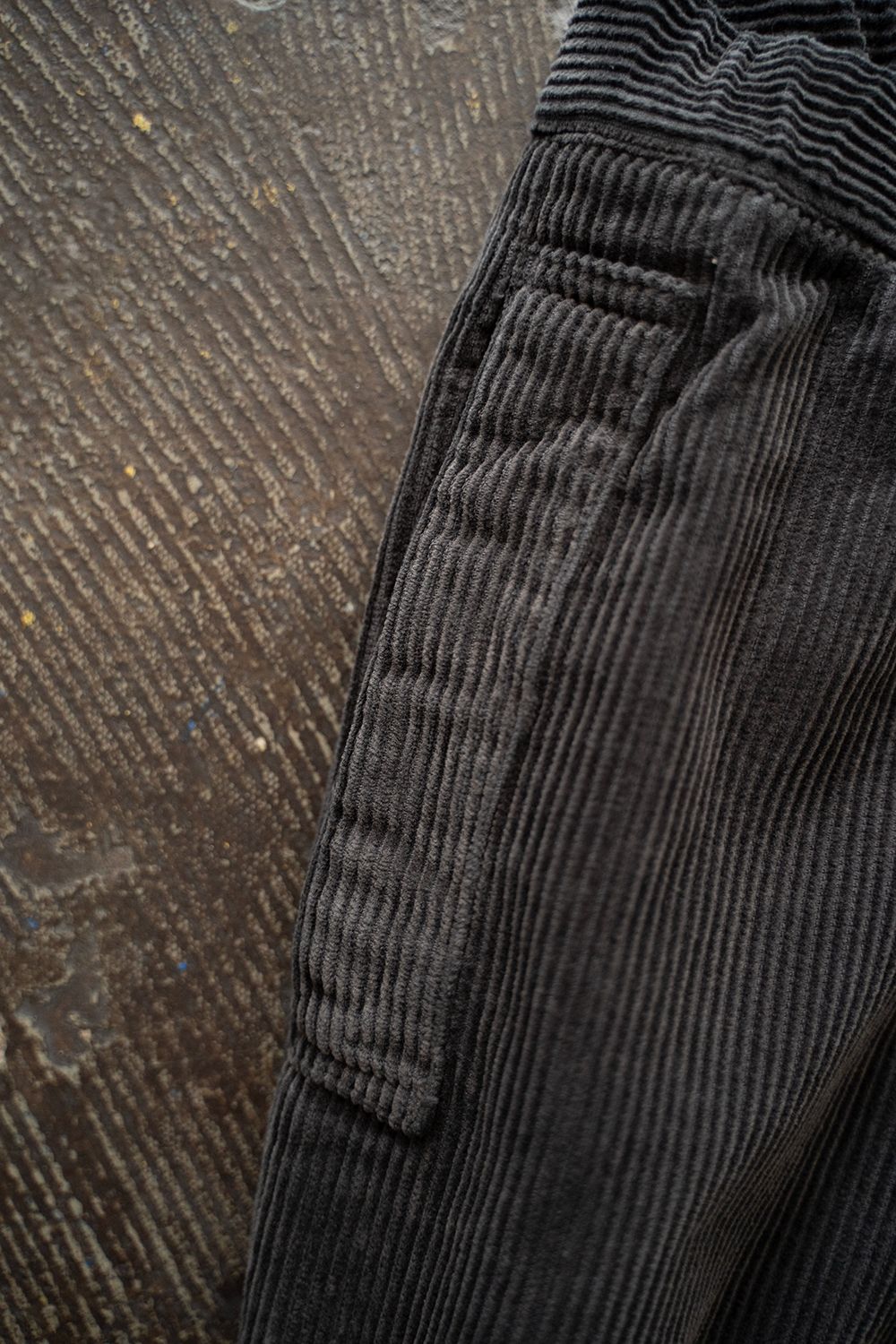 【ラスト1点】【24AW】太畝コーデュロイイージーパンツ(BROWN CHARCOAL)
