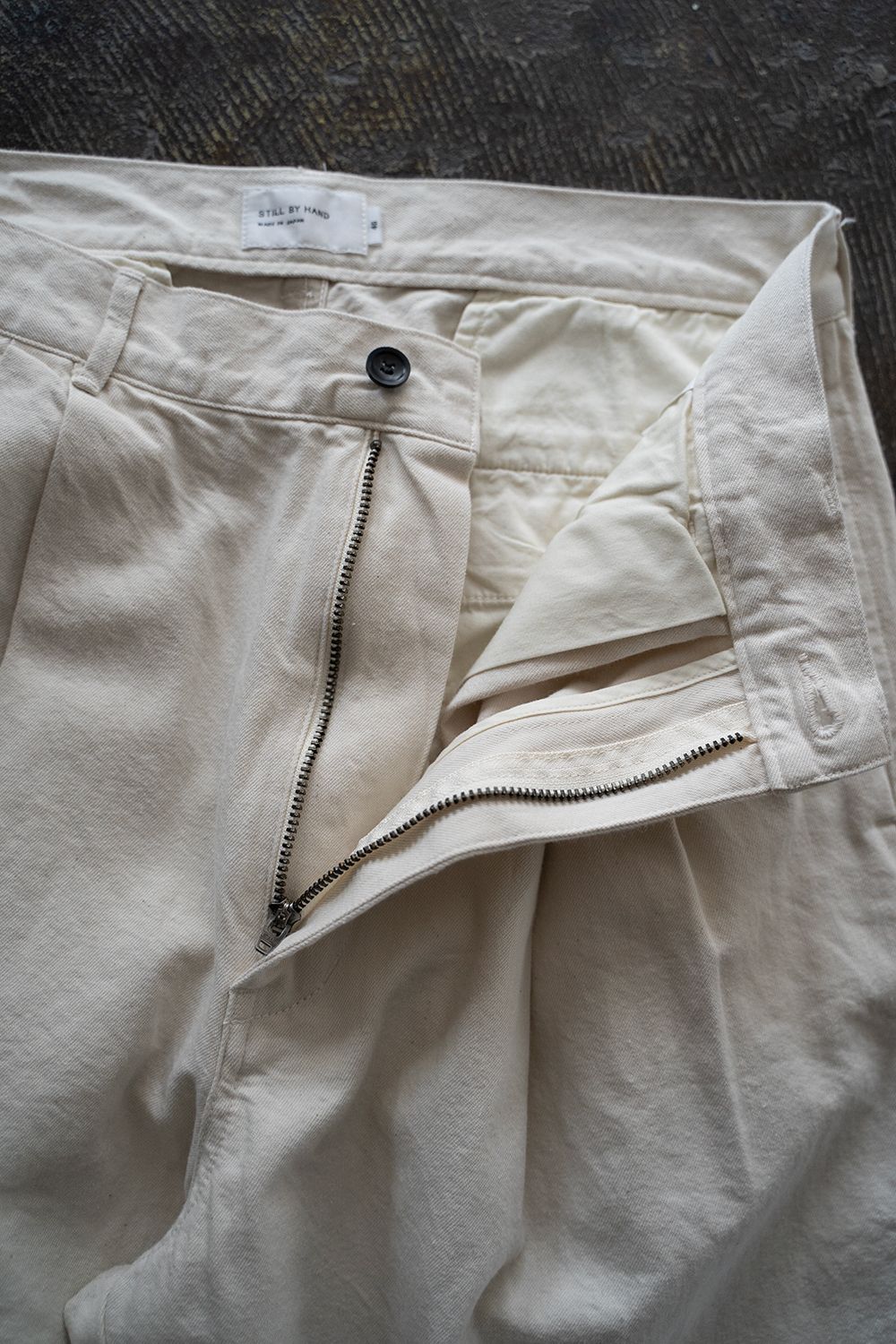 STILL BY HAND - 【ラスト1点】【25SS】2タック10ozデニムパンツ