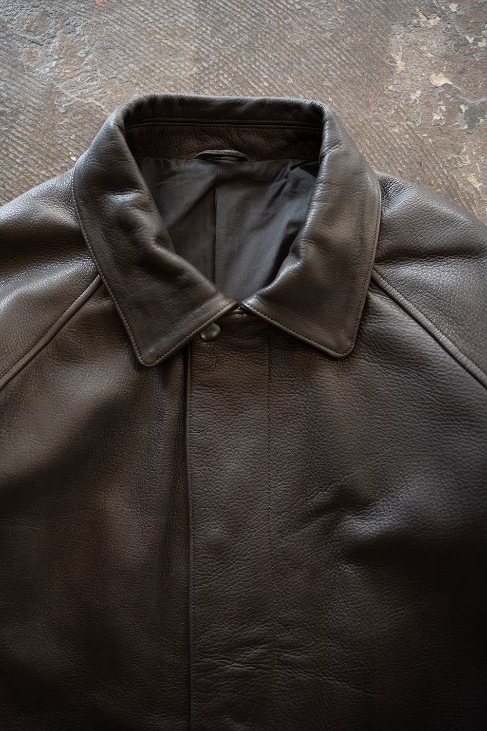 【26AW】カウレザーハーフコート(BROWN CHARCOAL)