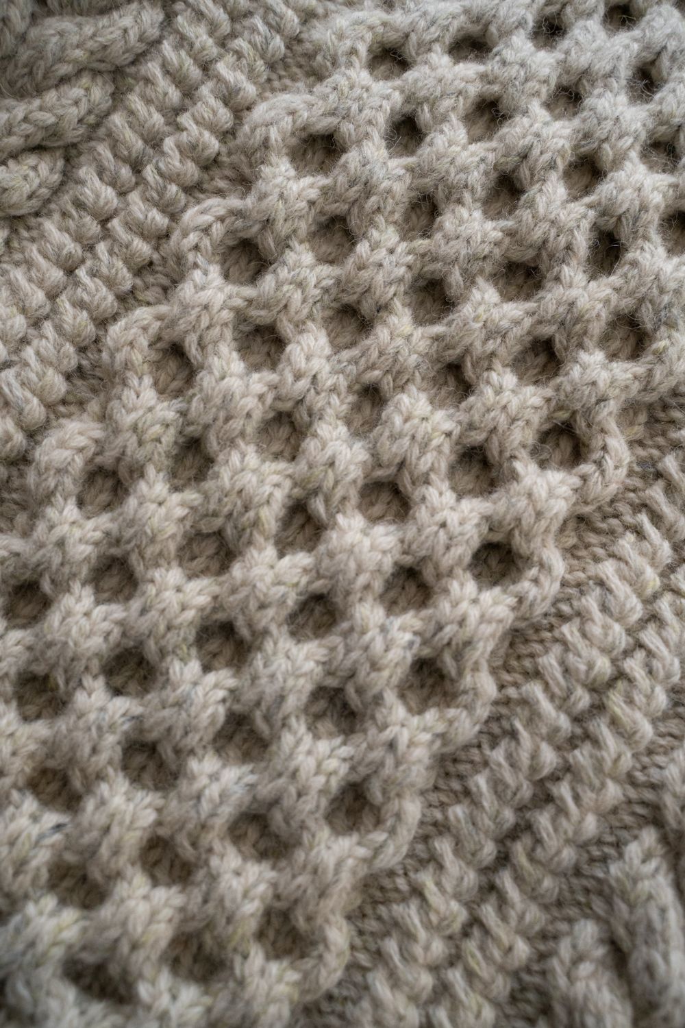 【Sサイズ】Jamieson’s Shetland wool HAND KNITTING Cowichan sweater(WHITE)