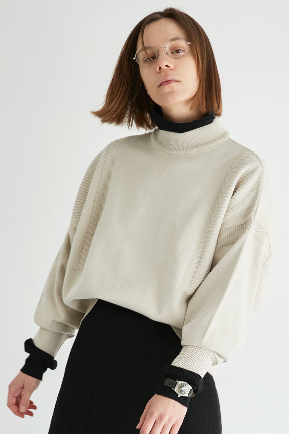 9,000円【23AW】Akisora Mock Neck Knit(PEARL GRAY)