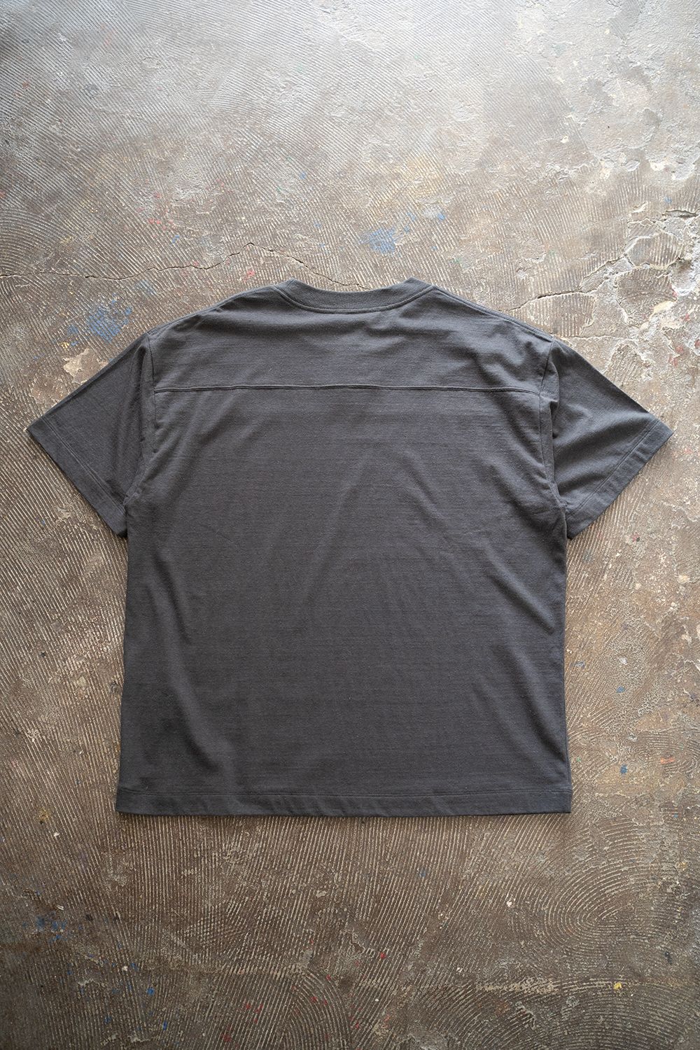 【ラスト1点】【24SS】シルク混フットボールTシャツ(CHARCOAL)