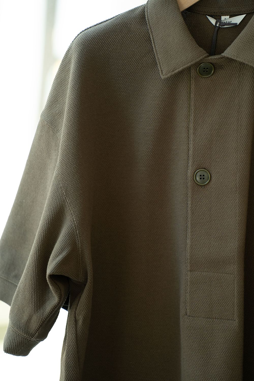 kontor - 【25SS】空紡糸オーバーサイズニットポロ(KHAKI) | Salty