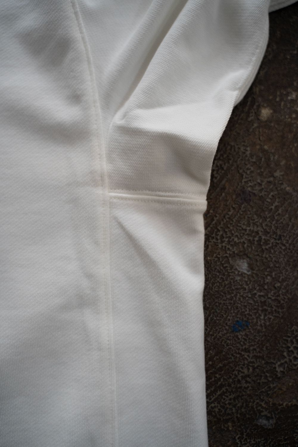 【ラスト1点】【23AW】ピボットスリーブプルオーバースウェット(OFF WHITE)