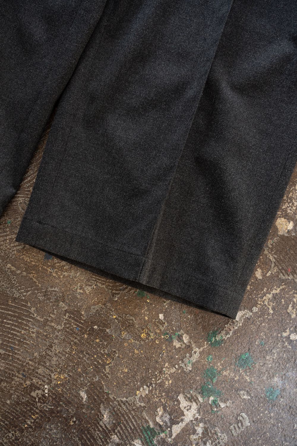 【26AW】2-Tack Wide Slacks/2タックワイドスラックス(CHARCOAL)