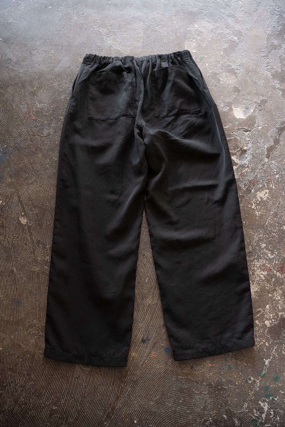 【26SS】ピグメントプリントタックイージーパンツ(BLACK)