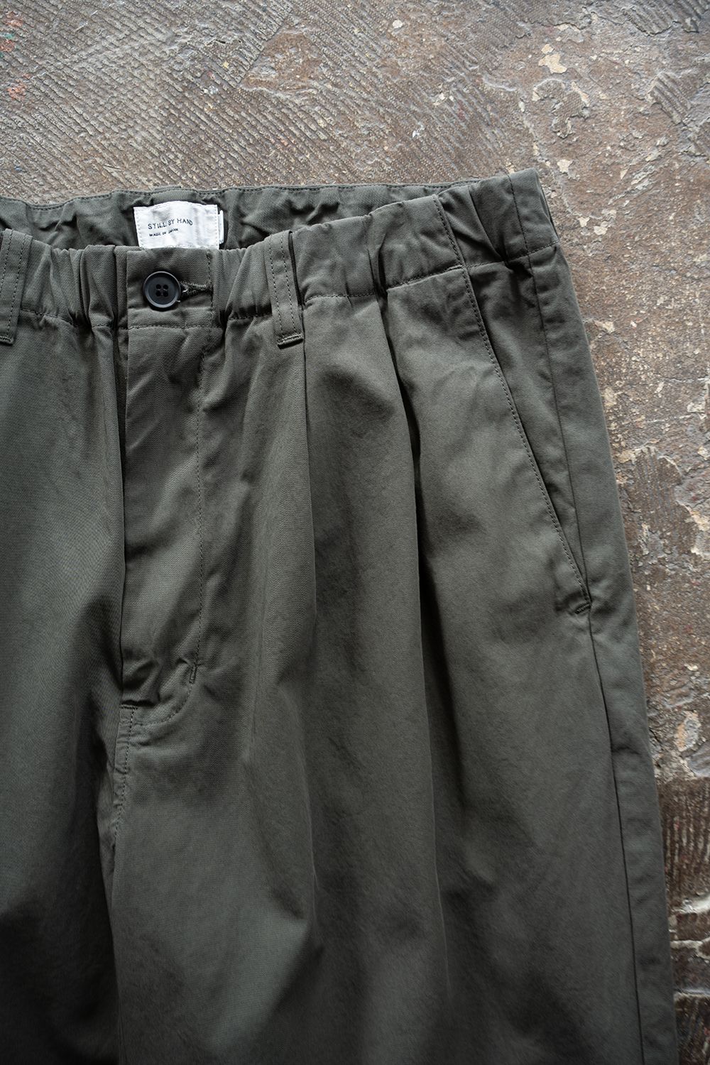 【26SS】ガーメントダイ2タックテーパードパンツ(DARK OLIVE)