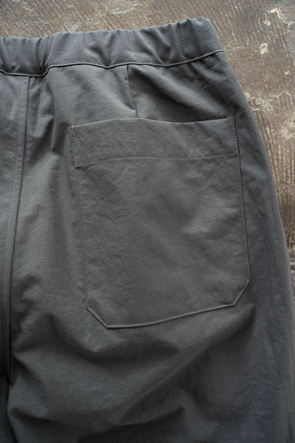 【ラスト1点】【24SS】ディープタックナイロンイージーパンツ(SLATE GRAY)