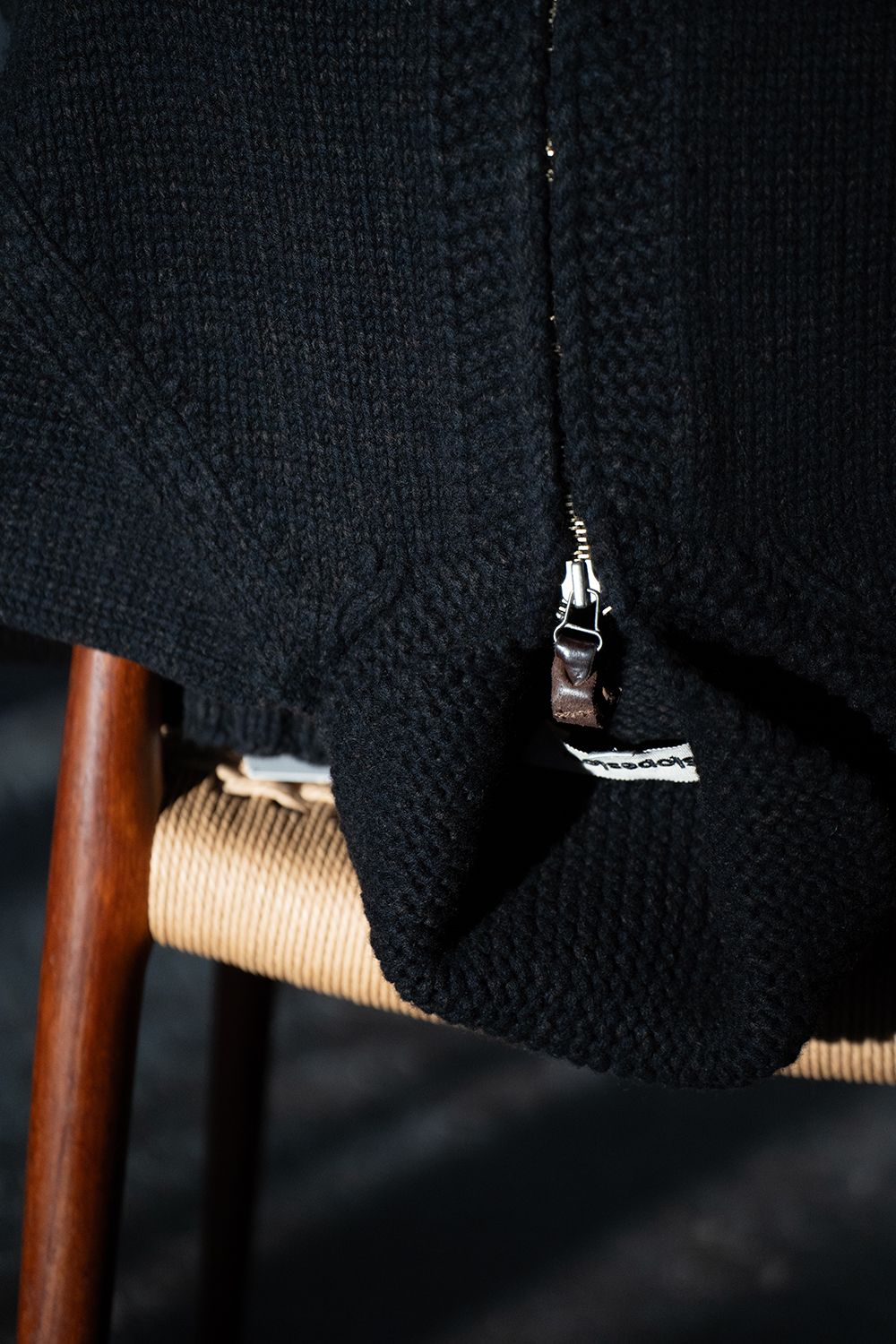 【ラスト1点】yak/lambs multi ply HAND KNITTING cowichan sweater(DARK NAVY)