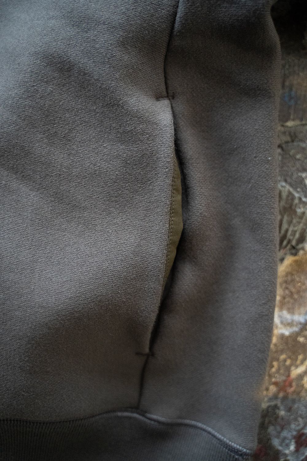 【ラスト1点】【24AW】ハーフジッププルオーバースウェット(KHAKI GRAY)