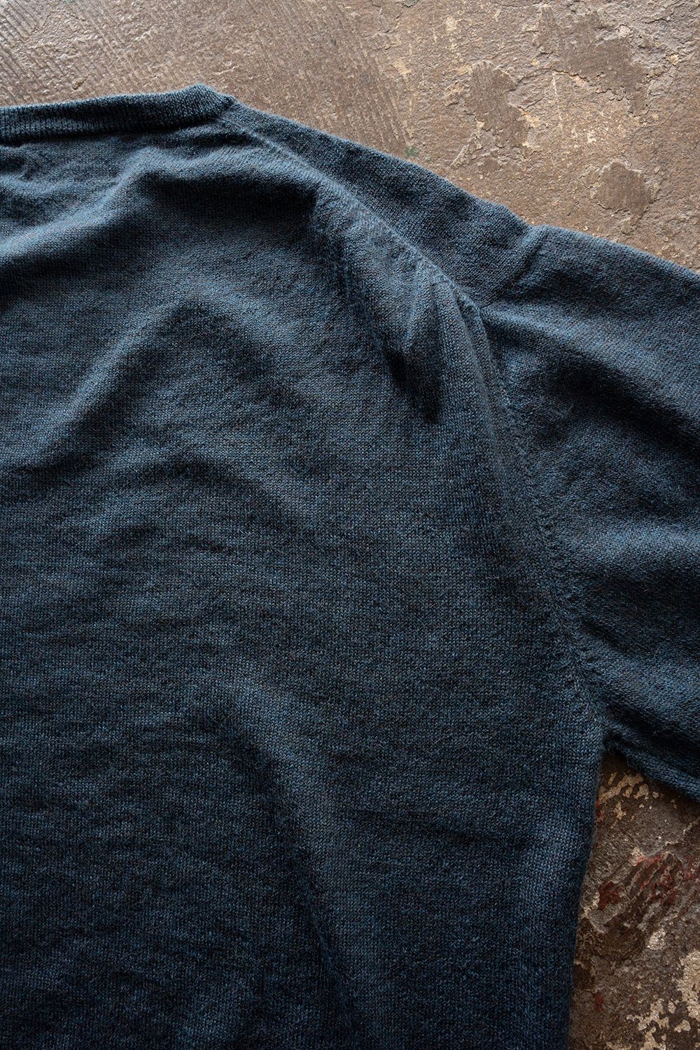 【26AW】エクストラキッドモヘア12Gニット(DUSTY BLUE)