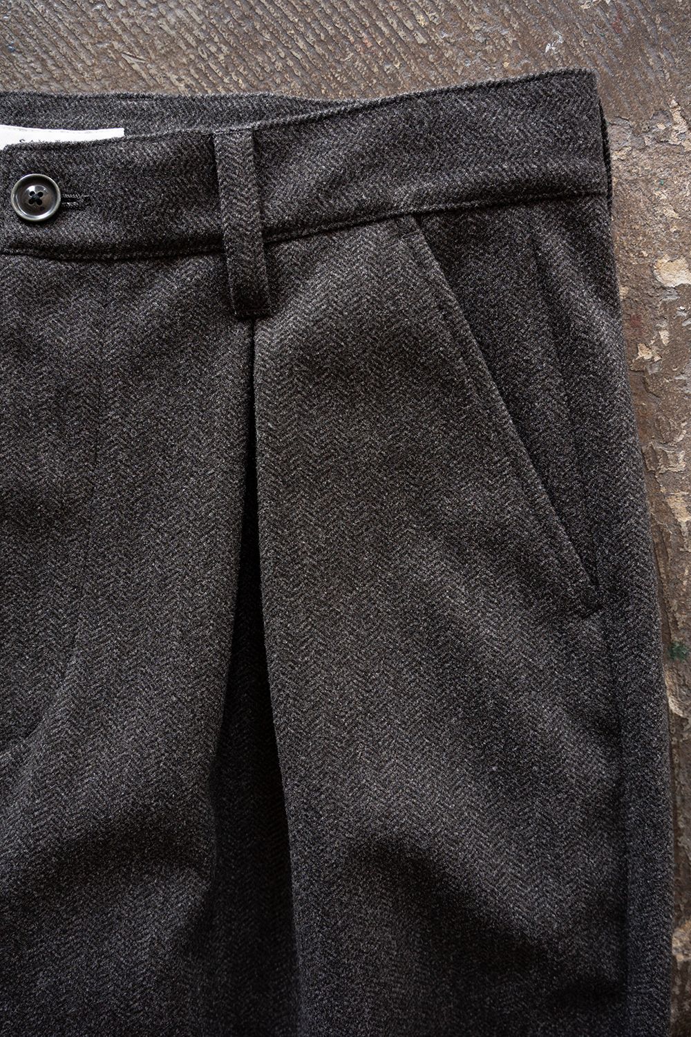 【26AW】2-Tack Herringbone Wide Slacks/2タックワイドスラックス(BROWN)