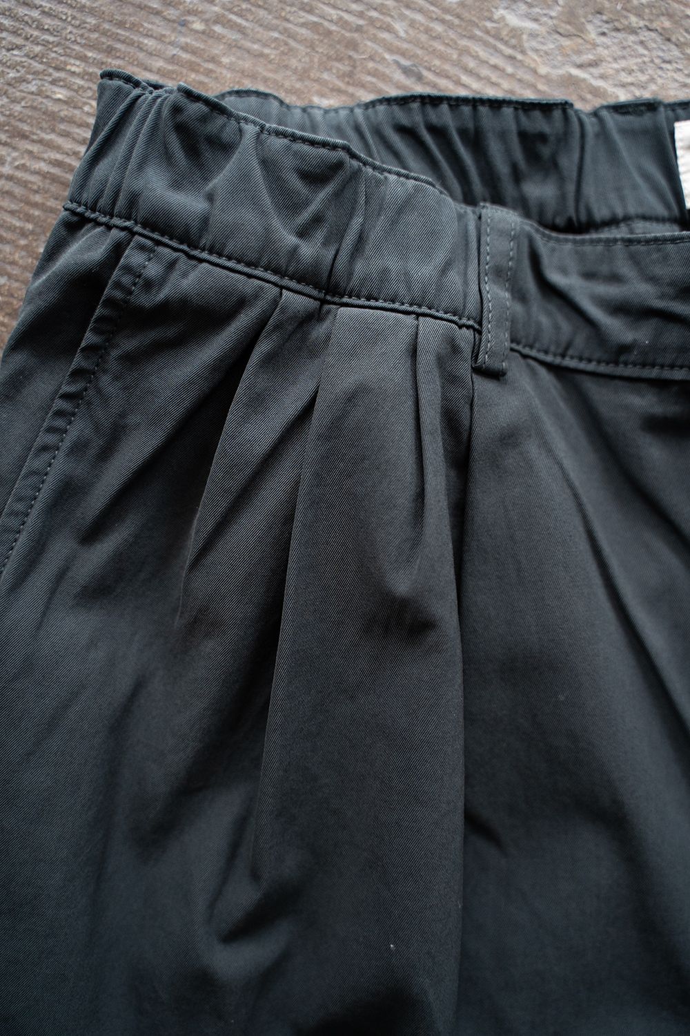 【ラスト1点】【24SS】ガーメントダイ4タックイージーパンツ(BLACK NAVY)