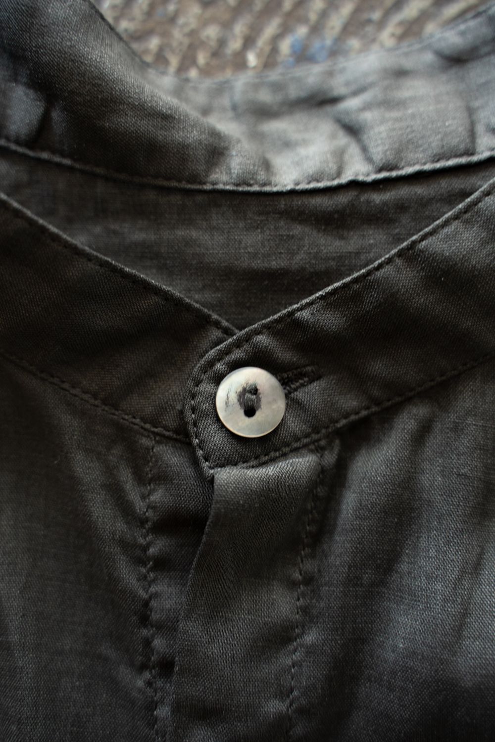 ラミーシルクシャツ(柿渋×墨)