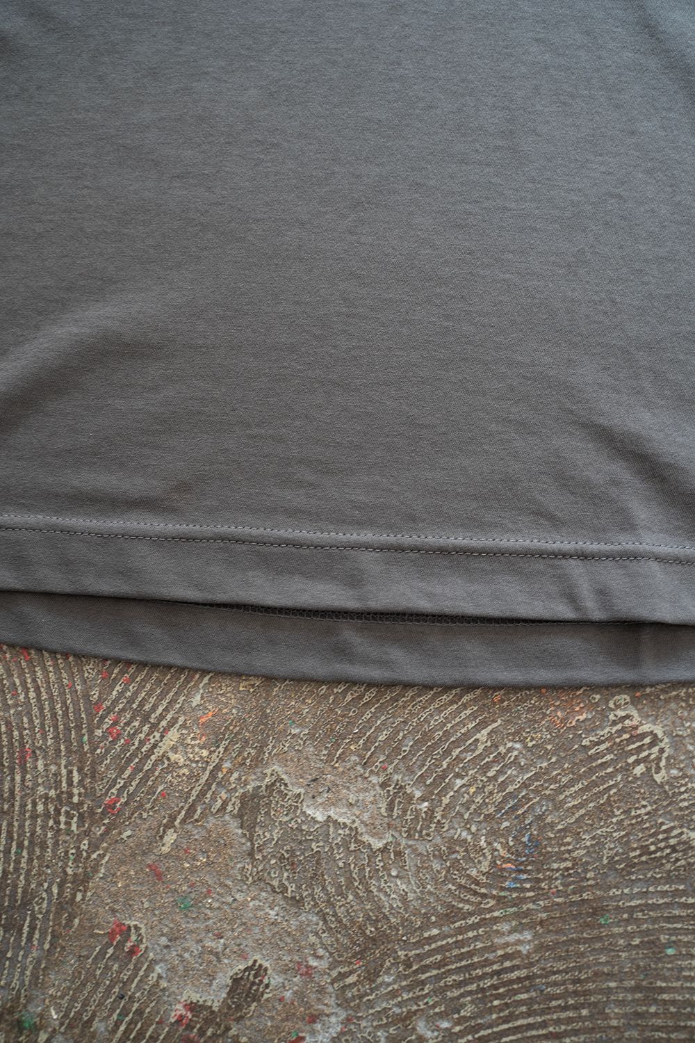 【ラスト1点】【23SS】強撚コットンスプリットヨークTシャツ(CHARCOAL)