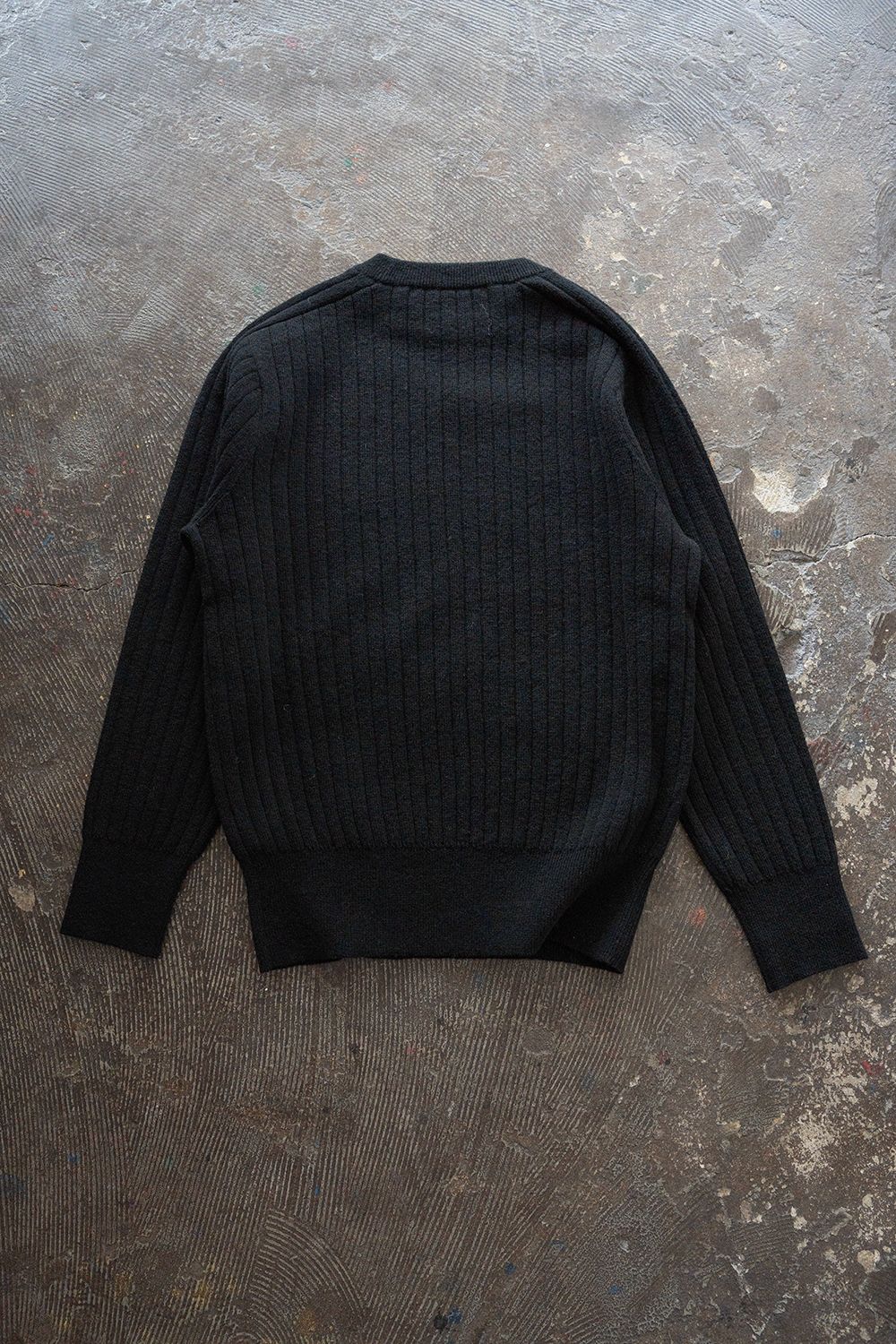 Hard twisted Shetlandwool RIB saddle shoulder crew neck sweater(BLACK)