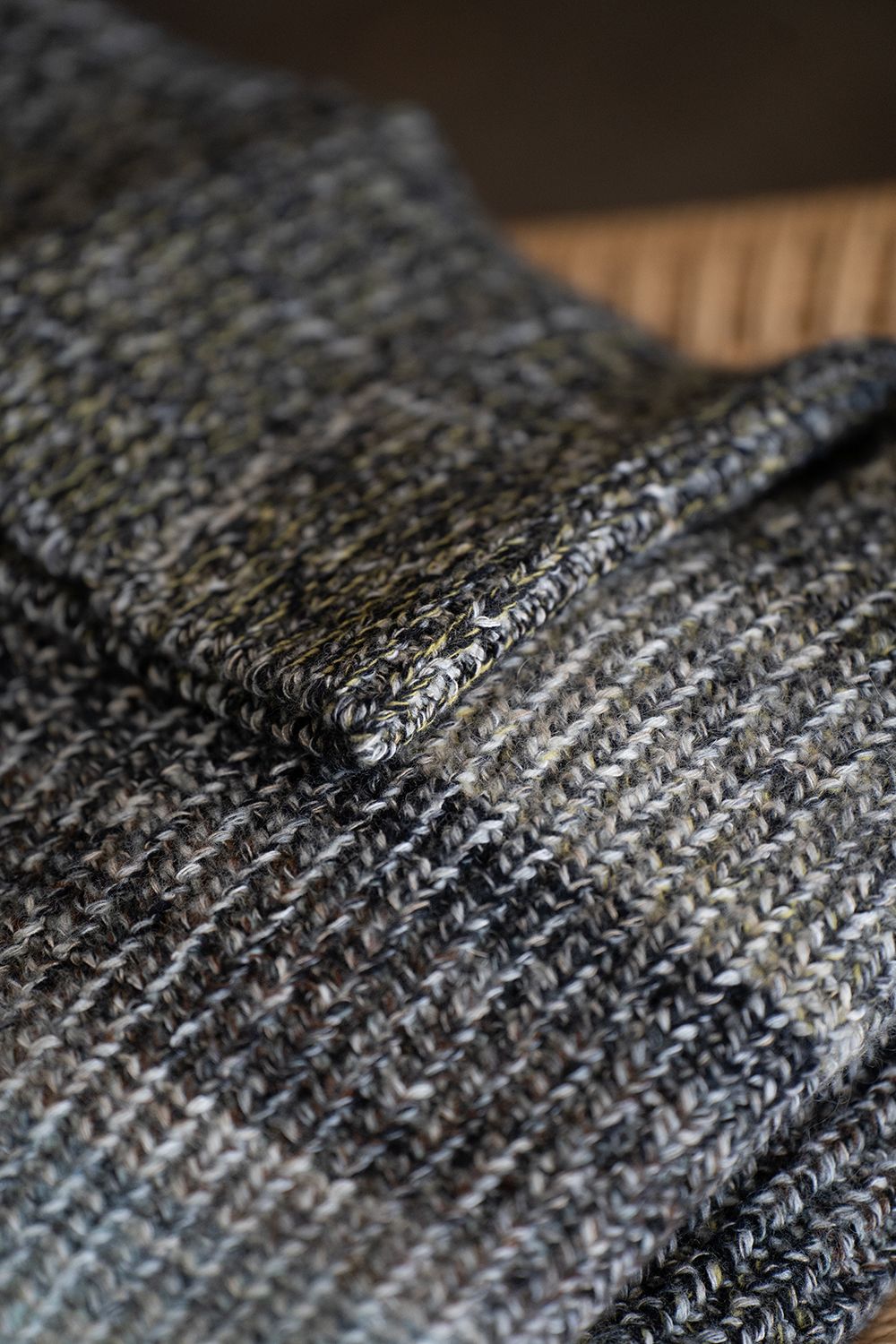 【ラスト1点】odd stripes turtle neck sweater(BLACK MIX)