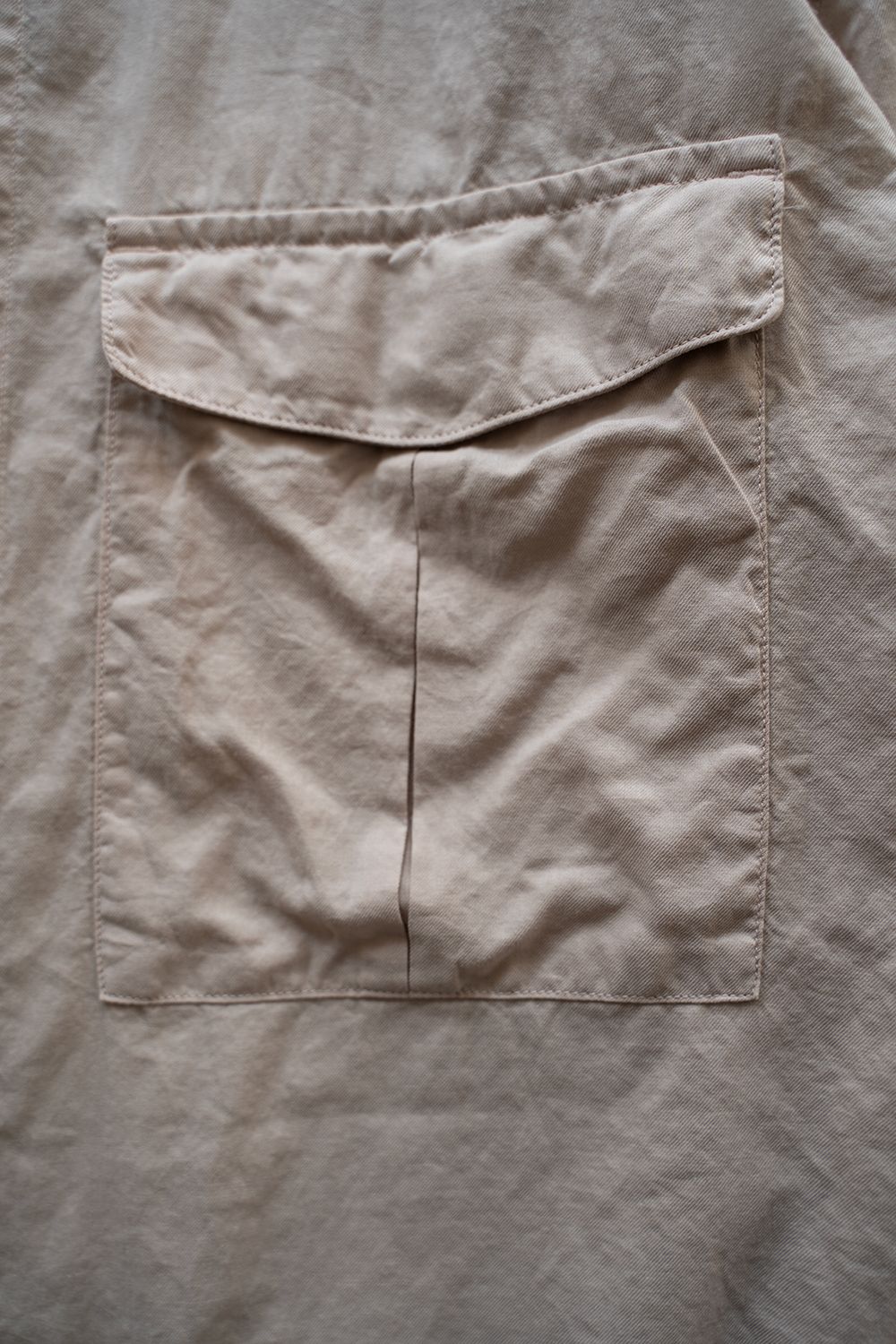 【ラスト1点】【23SS】シルク混両胸ポケットバンドカラーシャツ(PINK BEIGE)