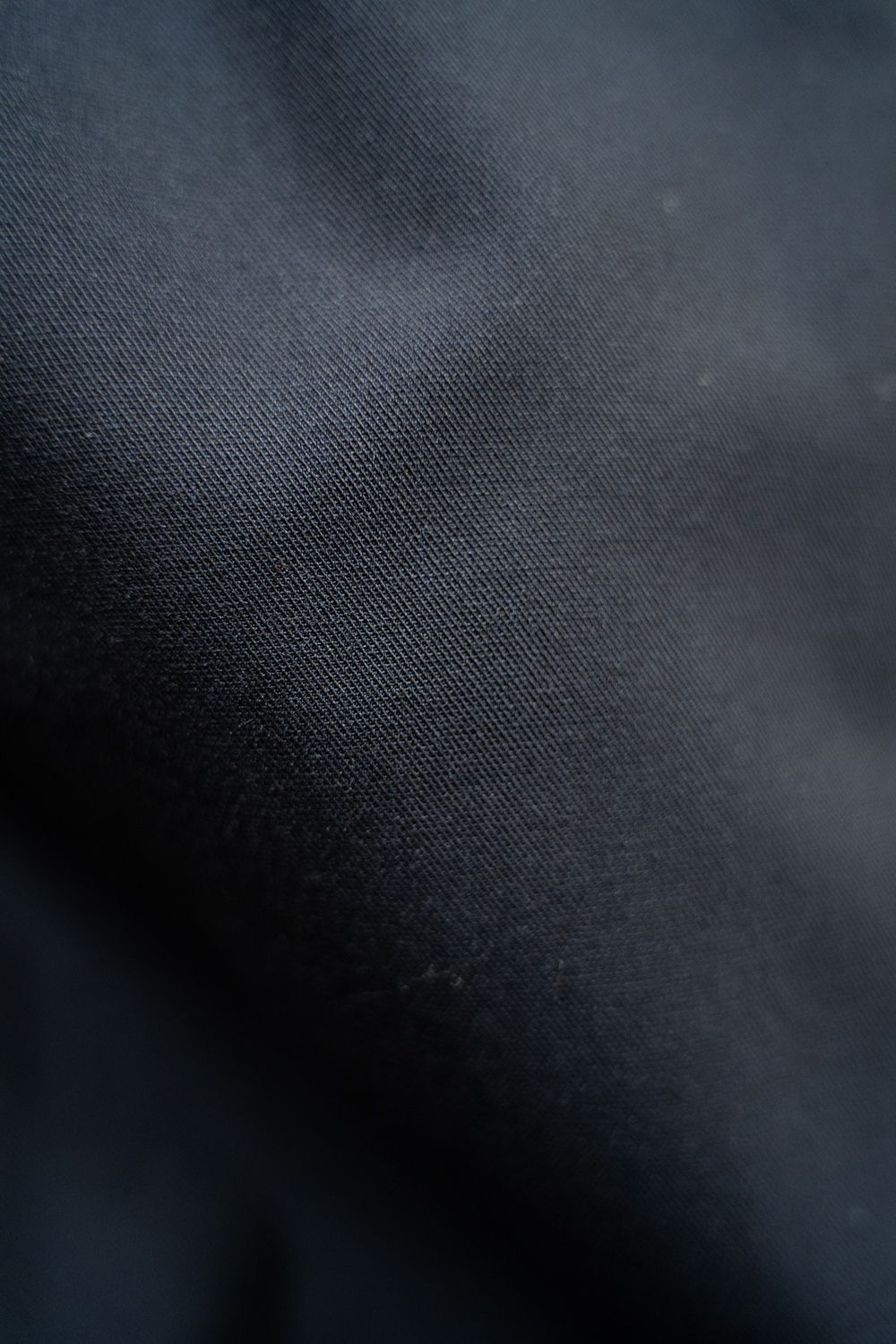 【ラスト1点】【25SS】キュプラ混ツイルインタックイージーパンツ(DARK NAVY)