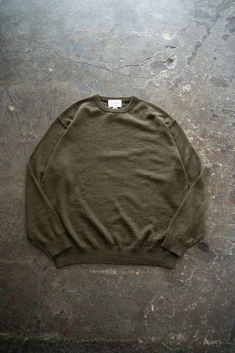 【25AW】エクストラキッドモヘア12Gニット(OLIVE)