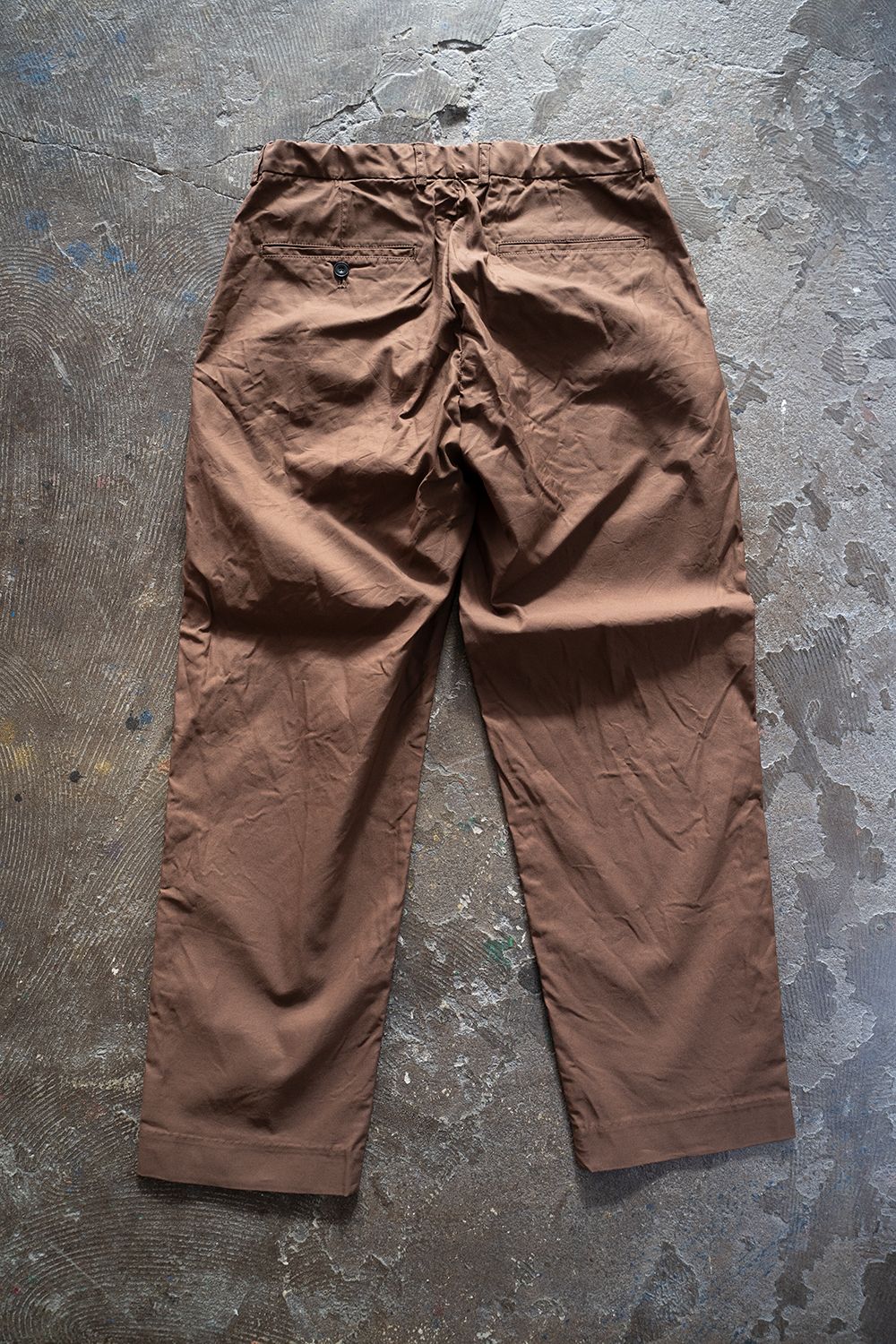 4タックイージースラックス(BROWN)