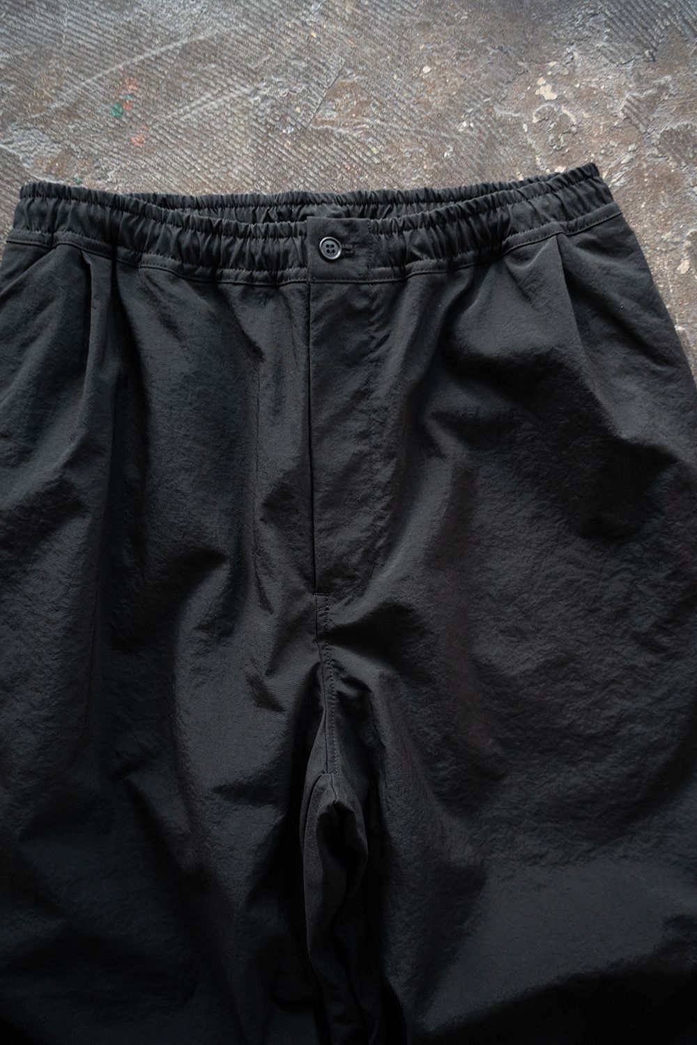 【ラスト1点】【25AW】タスランナイロンニータックイージーパンツ(BLACK)