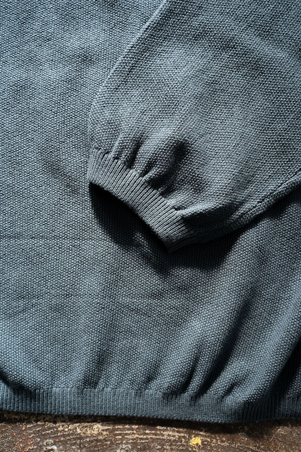 【ラスト1点】【22AW】カシミア混クルーネックニット(SLATE BLUE)