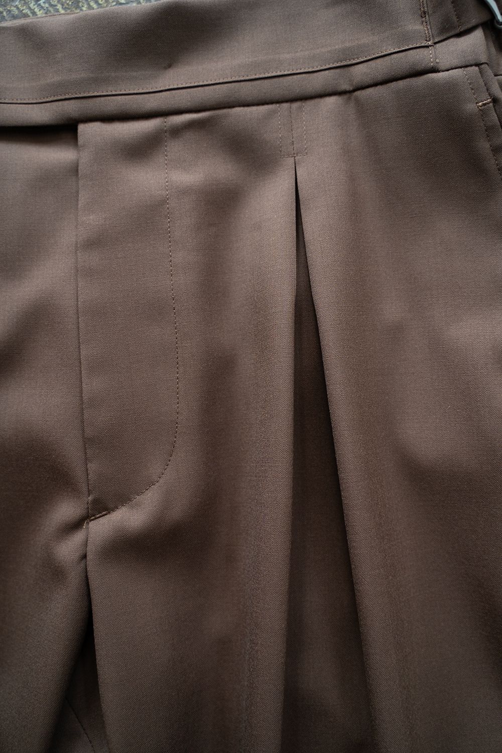 【ラスト1点】【24SS】2-Tack Wool Tropical Trousers/2タックウールトロピカルトラウザーズ(BROWN)