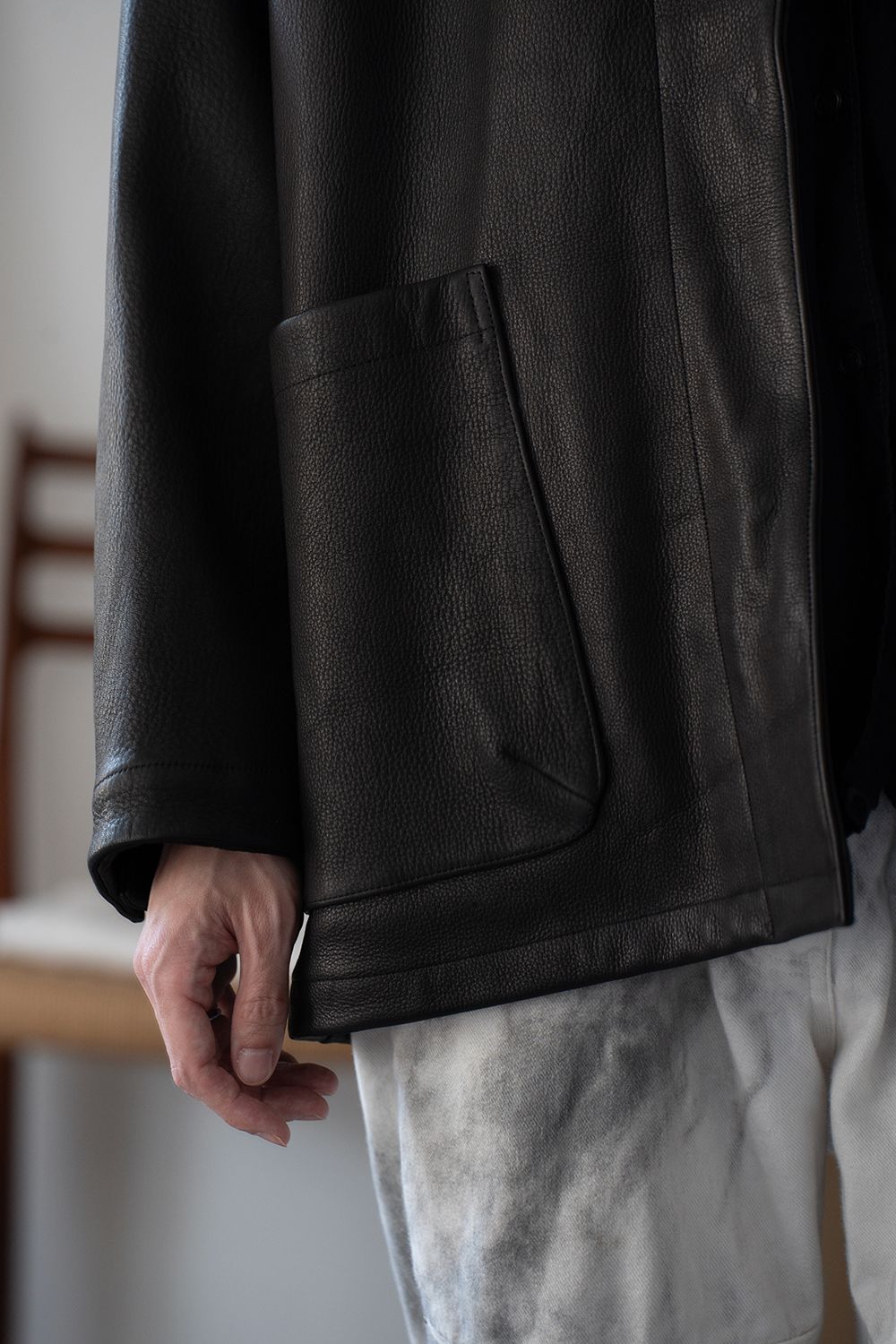 【26AW】カウレザーハーフコート(BLACK)
