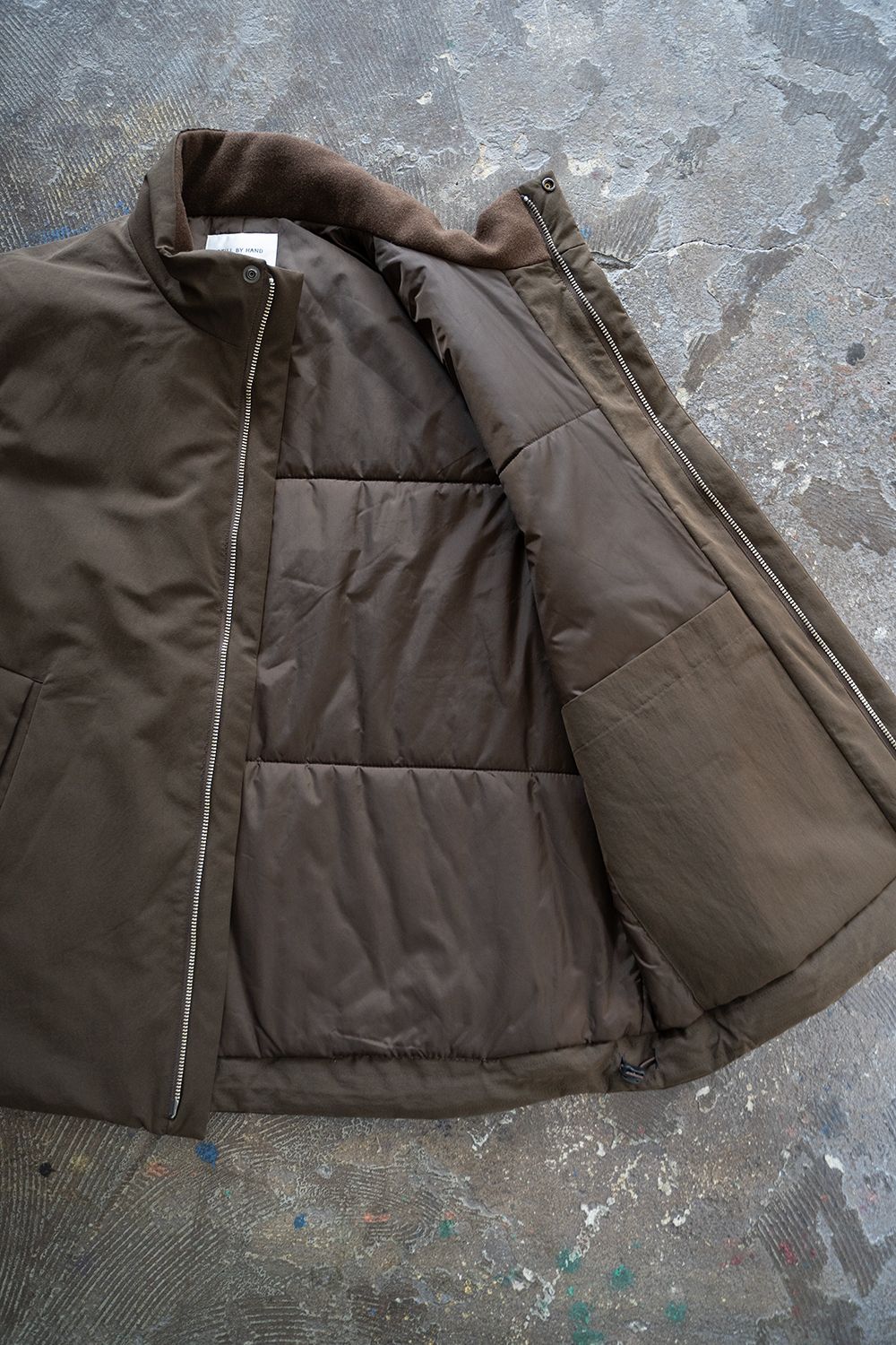 【ラスト1点】【24AW】撥水シンサレートスタンドカラーベスト(BROWN)