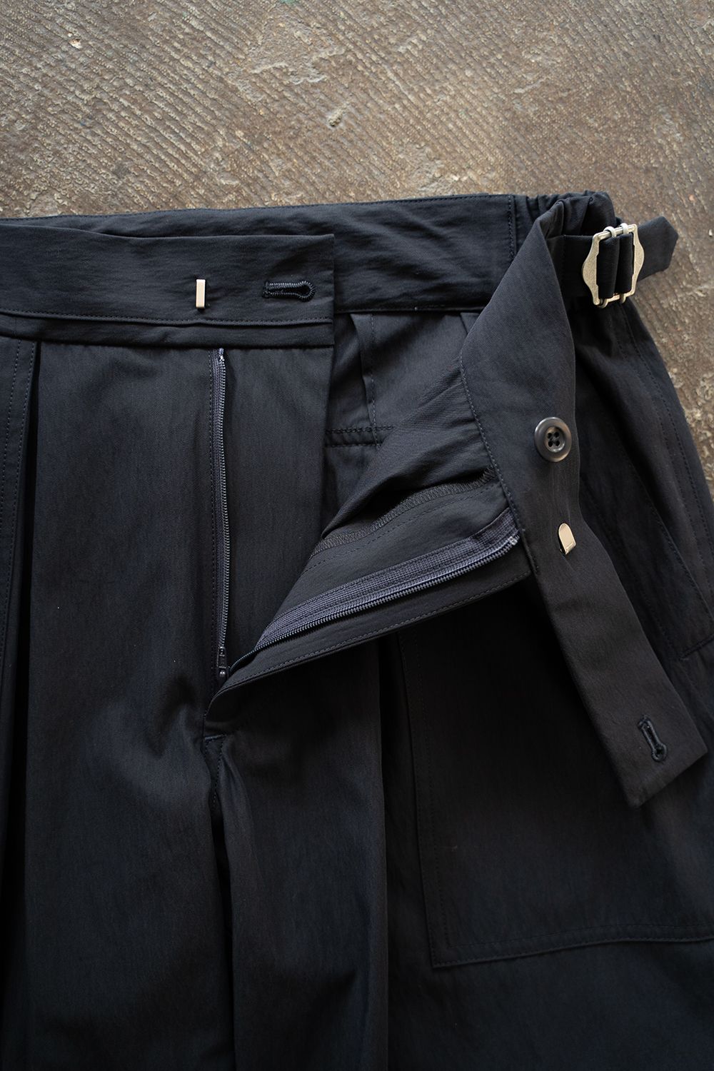 【ラスト1点】【24SS】2-Tack Cotton Nylon Baker Pants/2タックコットンナイロンベイカーパンツ(NAVY)