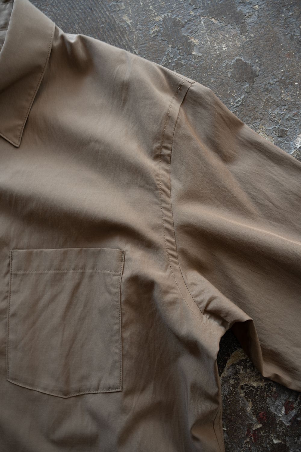 【26SS】キュプラ×コットンプルオーバーシャツ(KHAKI BROWN)