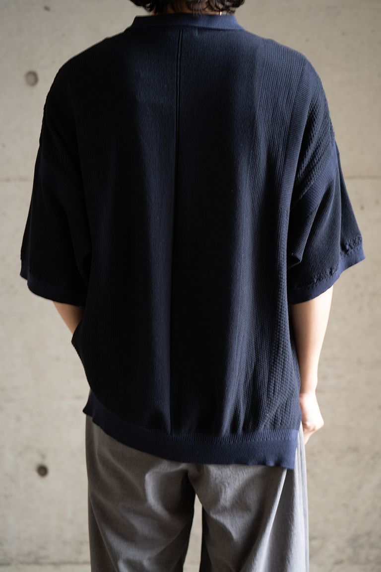 176cm、58kgの細身体型でサイズ2を着用しております。