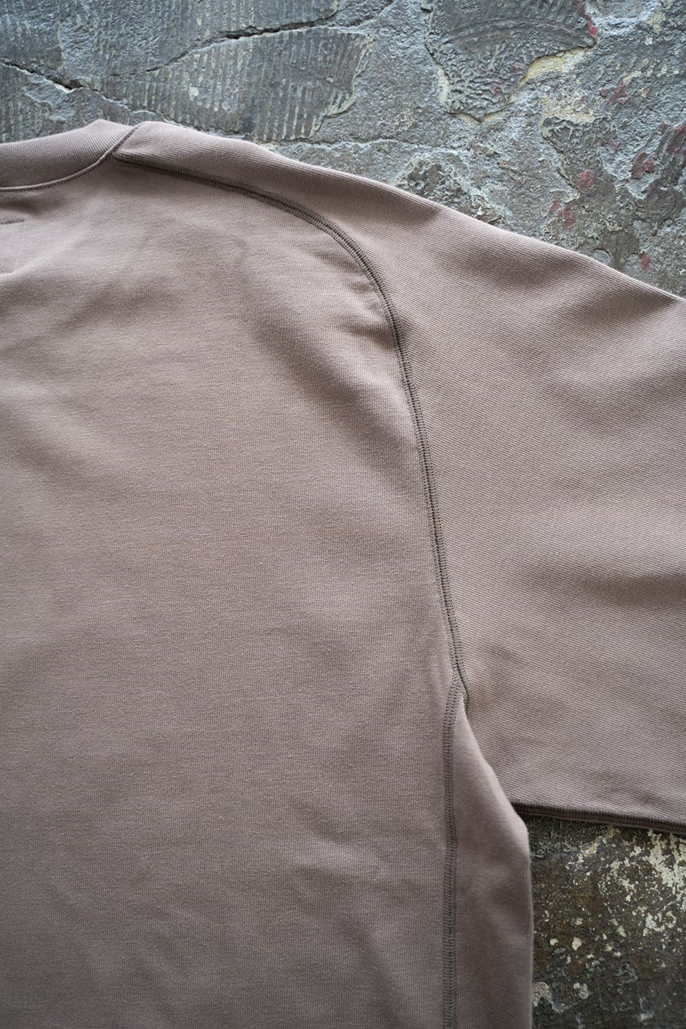 【ラスト1点】【22AW】スビンコットンサドルスリーブカットソー(MOCHA)