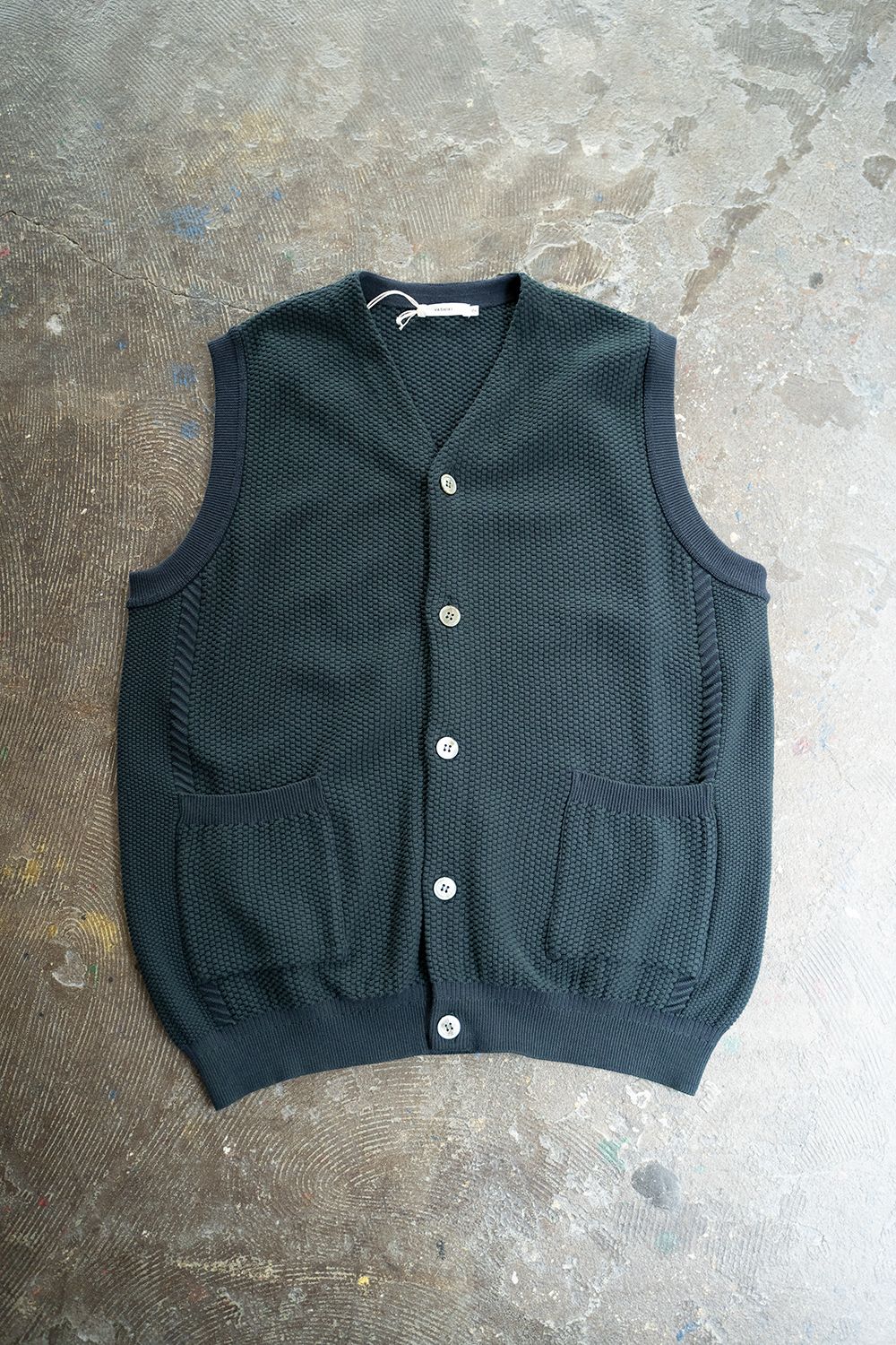YASHIKI - 【ラスト1点】【22SS】Namioto Vest(BLACK) | Salty