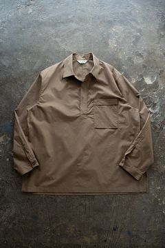 【26SS】コットン×シルクタイプライタースキッパーシャツ(MOCHA BEIGE)