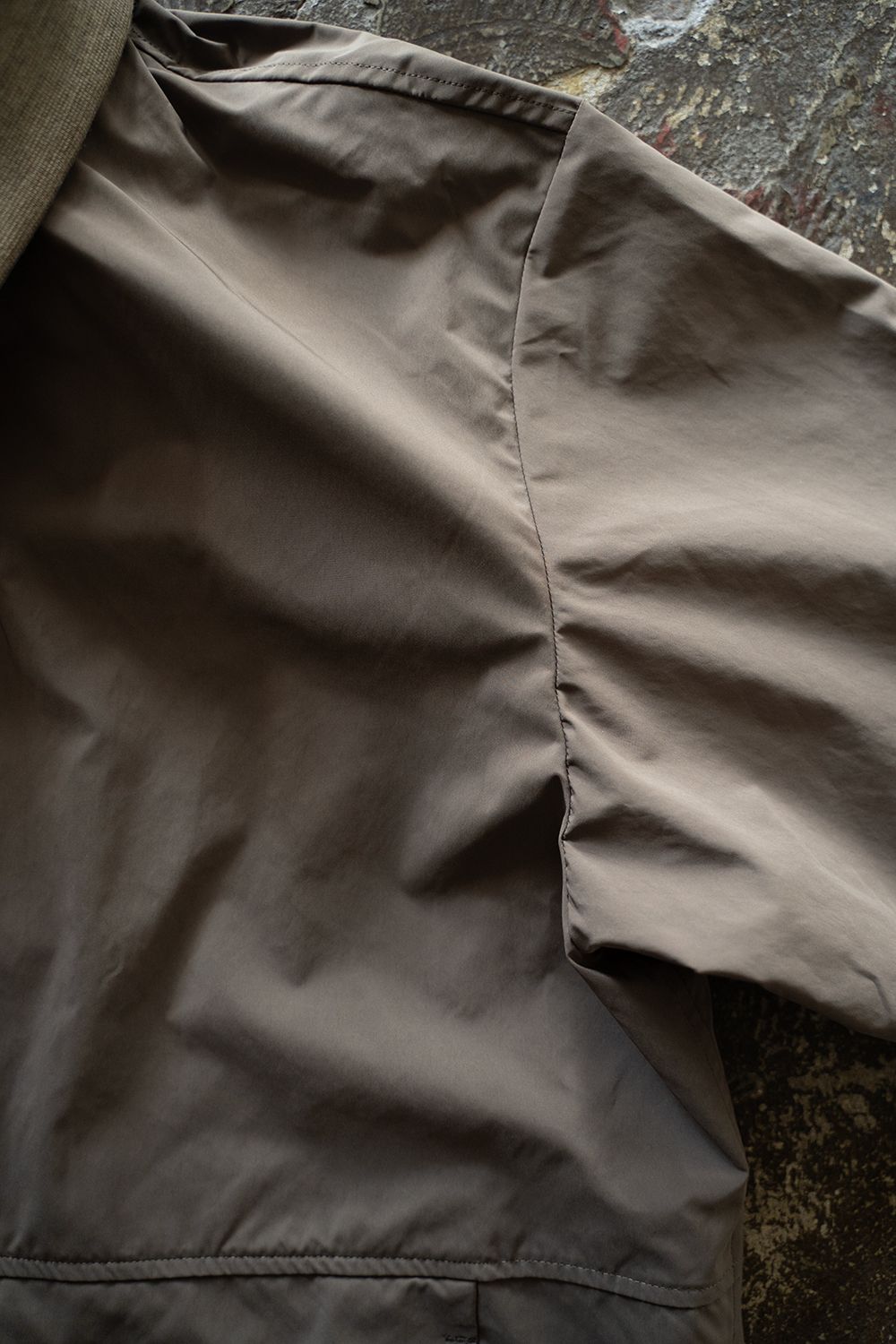 【ラスト1点】【24AW】ハイネックジップブルゾン(KHAKI BEIGE)