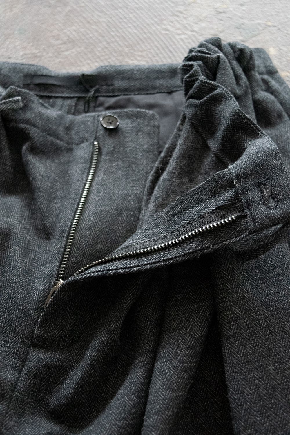 【ラスト1点】【20AW】C/W Herringbone Gathered Pants(GRAY)