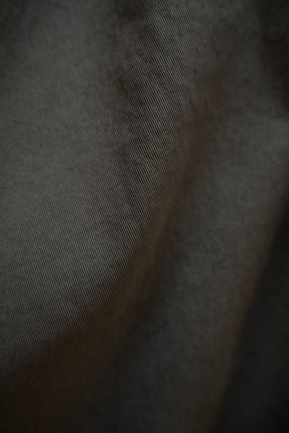 【26SS】ガーメントダイ2タックテーパードパンツ(DARK OLIVE)