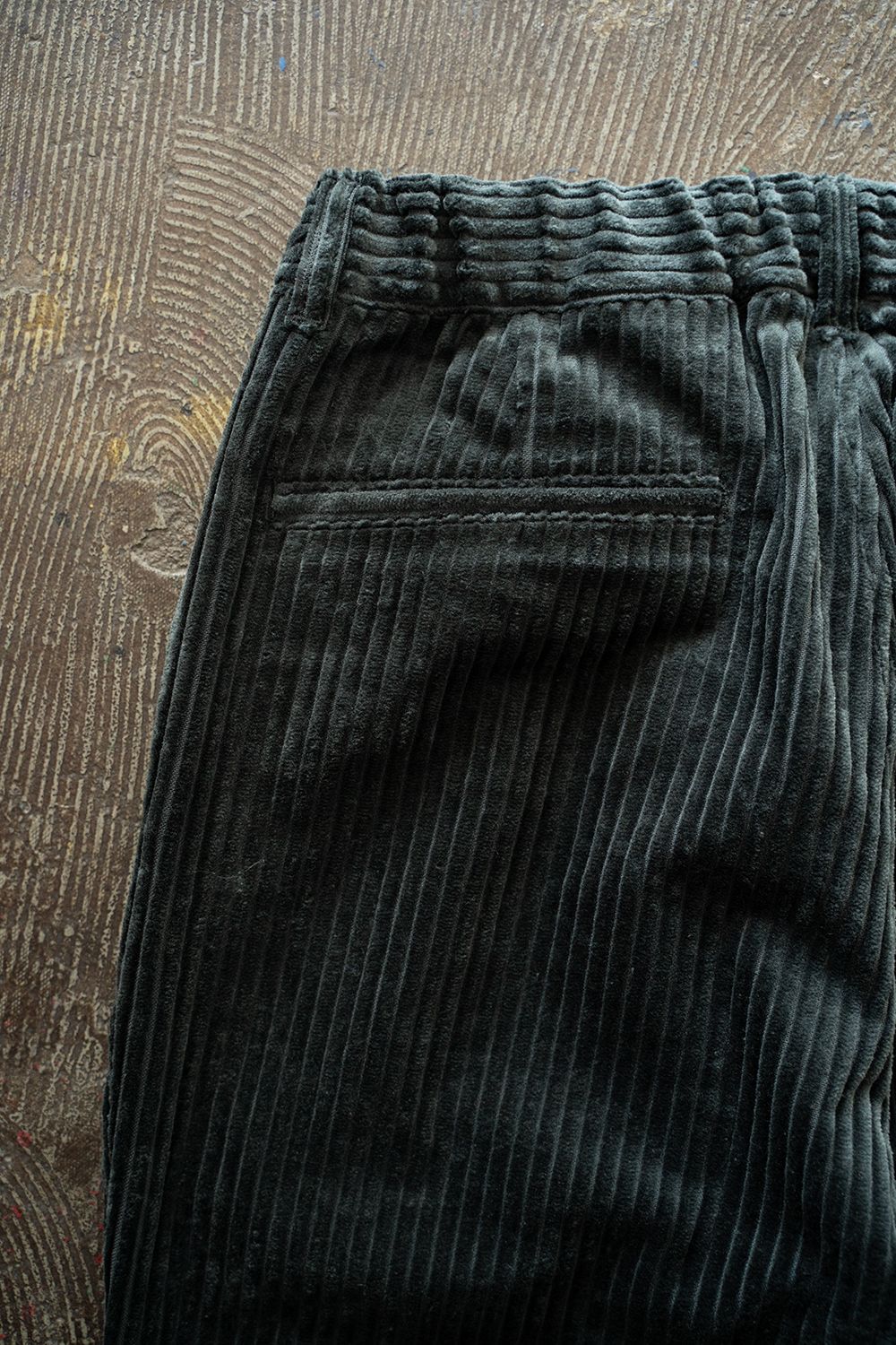 【25AW】3.5W太畝コーデュロイイージーパンツ(BLUE CHARCOAL)