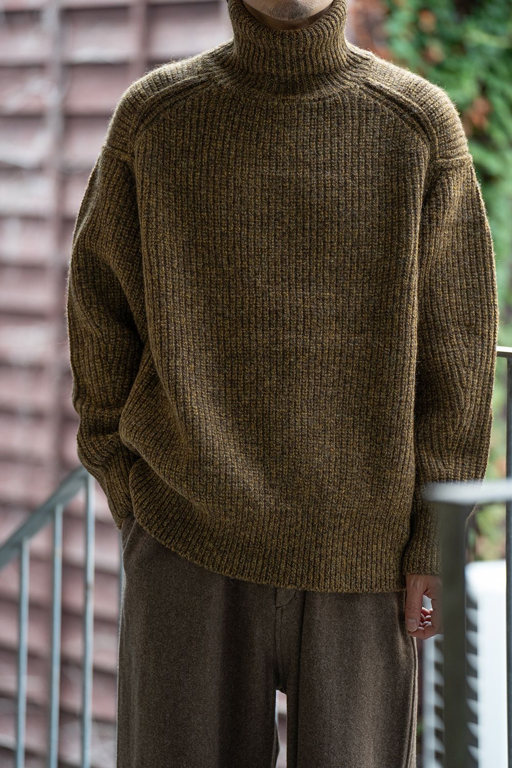 slopeslow - 【ラスト1点】brushed yak/Shetland wool turtle neck sweater(MARRON) |  Salty