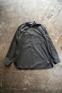 【ラスト1点】【22SS】シルク混両胸ポケットバンドカラーシャツ(CHARCOAL)