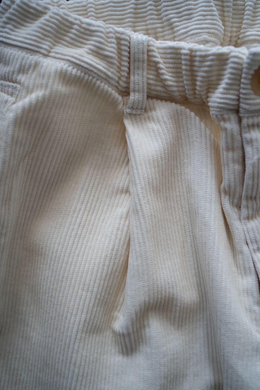 【ラスト1点】【24AW】太畝コーデュロイイージーパンツ(OFF WHITE)
