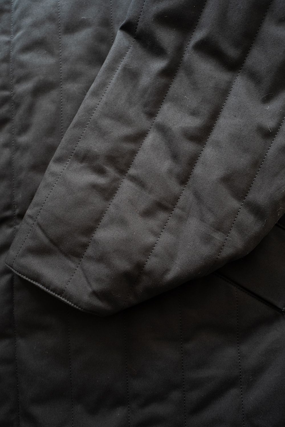 【25AW】コーデュロイ切り替えシンサレートキルティングブルゾン(BLACK)