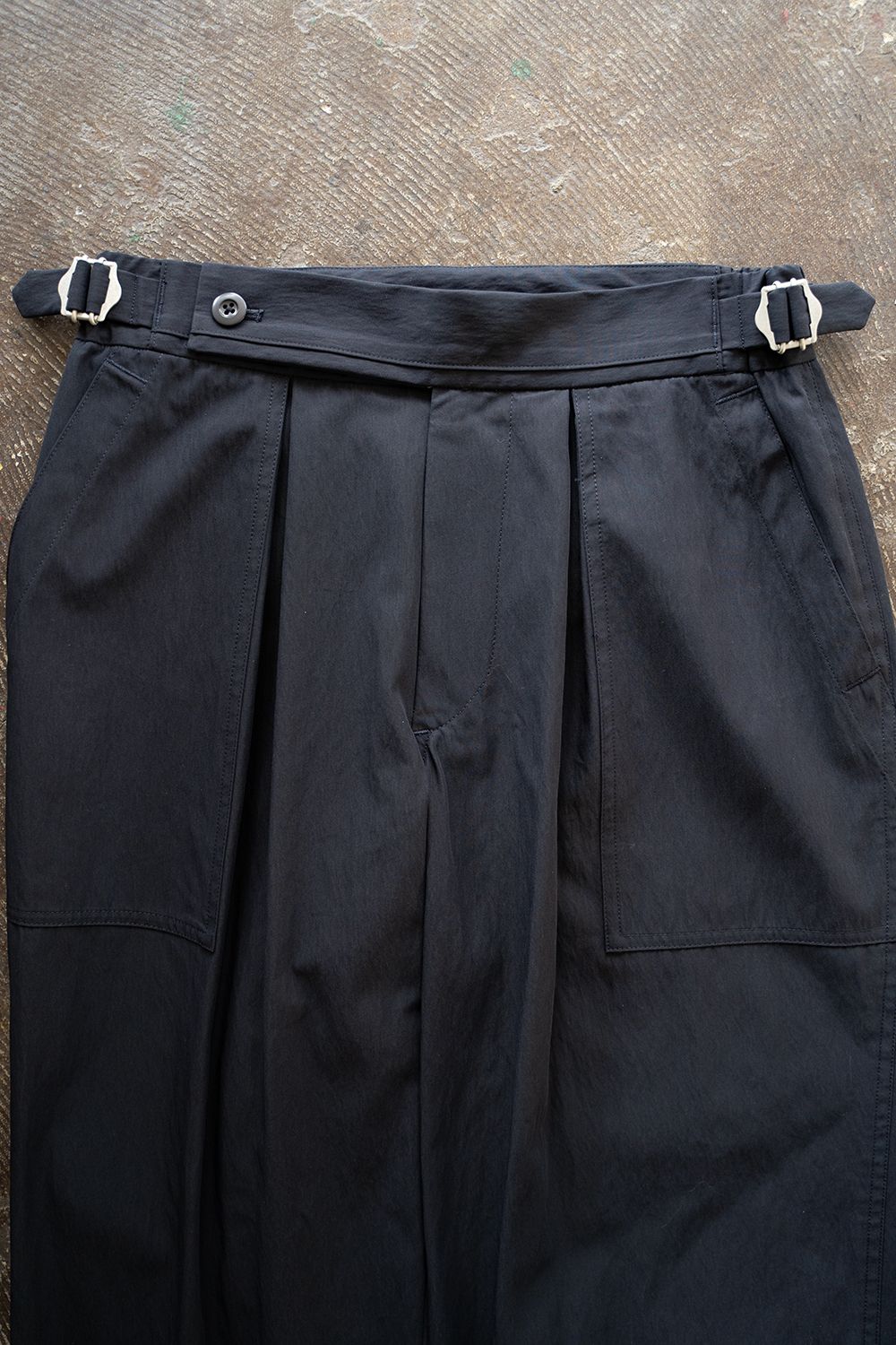 【ラスト1点】【24SS】2-Tack Cotton Nylon Baker Pants/2タックコットンナイロンベイカーパンツ(NAVY)