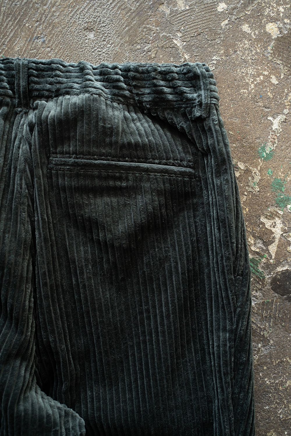【25AW】3.5W太畝コーデュロイイージーパンツ(BLUE CHARCOAL)