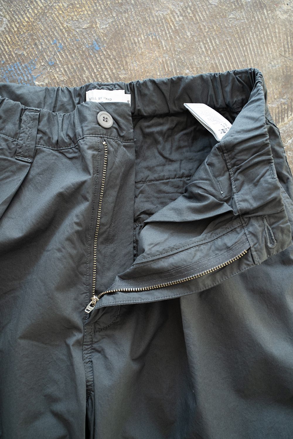 【ラスト1点】【23SS】コットンツイルインタックイージーパンツ(BLUE CHARCOAL)