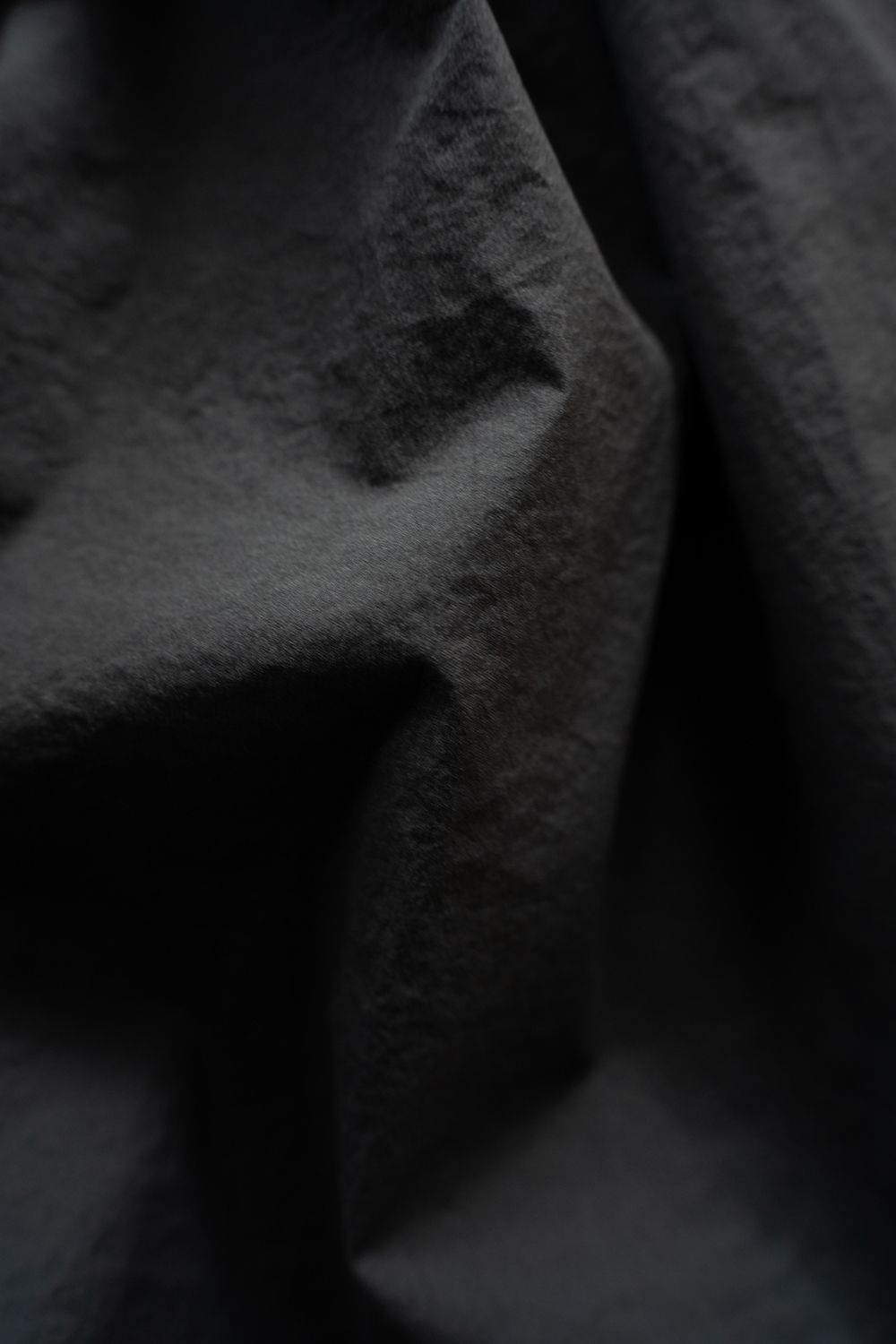 【26SS】ストレッチナイロンテーパードパンツ(CHARCOAL)